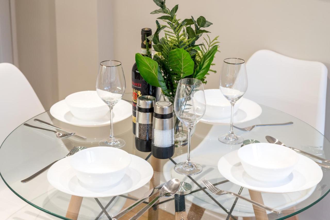 Westfield Apartment 2 Bedroom Near Notting Hill Londra Dış mekan fotoğraf