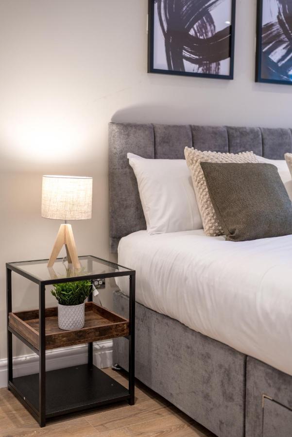 Westfield Apartment 2 Bedroom Near Notting Hill Londra Dış mekan fotoğraf